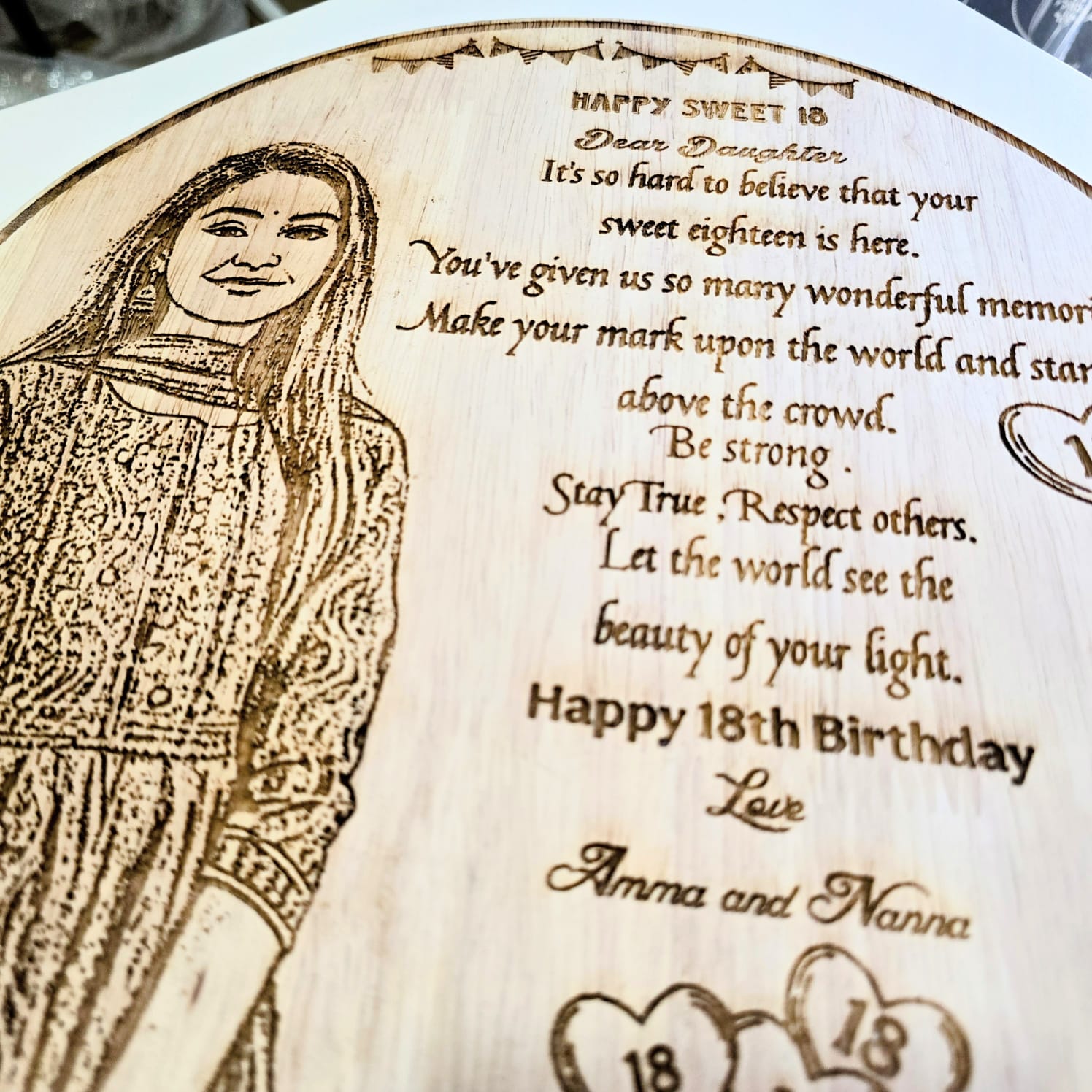 Personalized Wooden Circle Frame – A Thoughtful Gift for Any Occasion