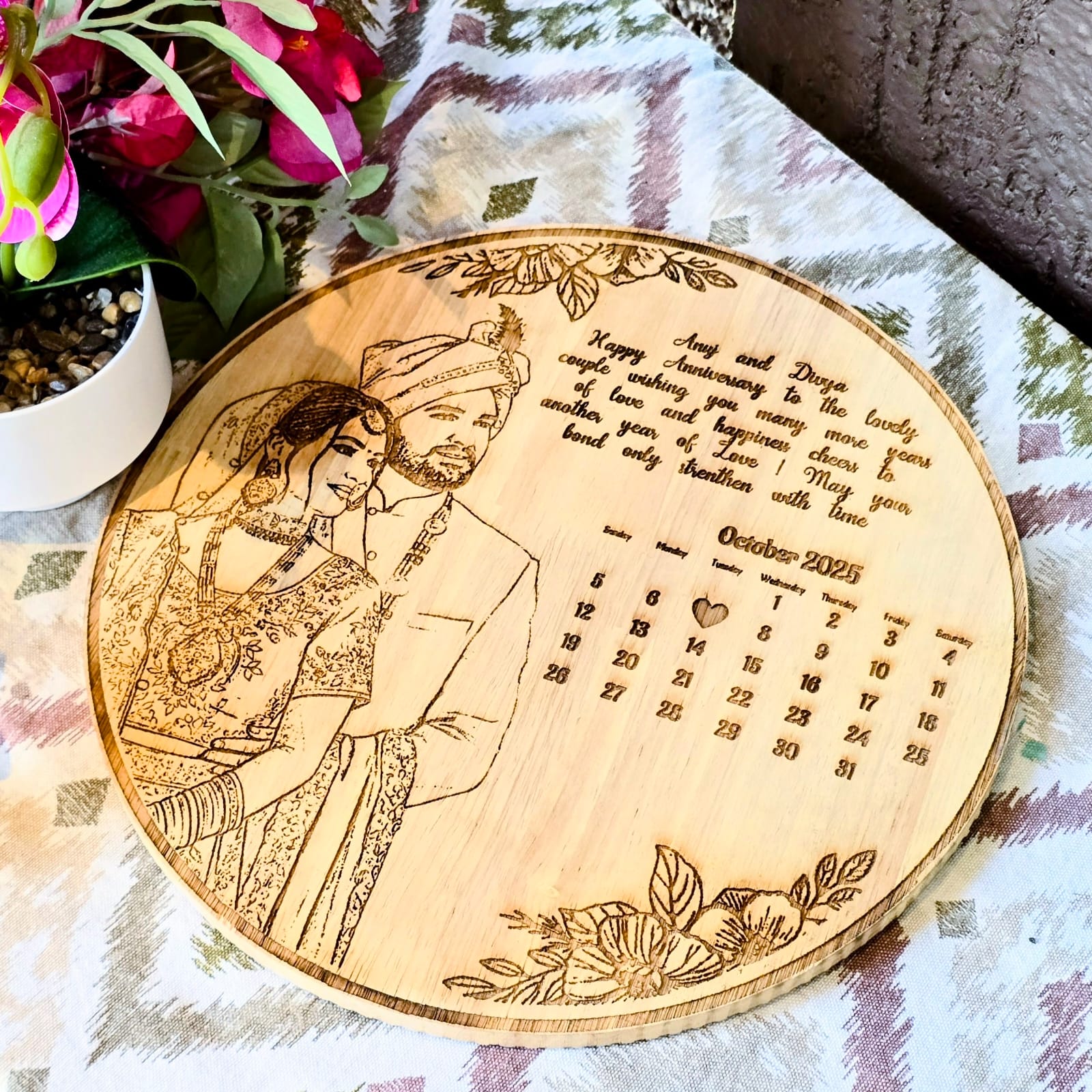 Personalized Wooden Carved Circle Frame – Birthday & Anniversary Gift
